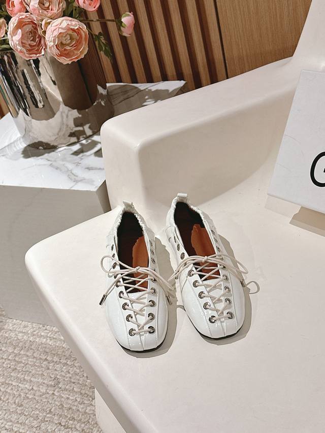 Premium-Quality Ganni 25Ss Spring/Summer Runway-Inspired Single-Strap Shoes A Ve