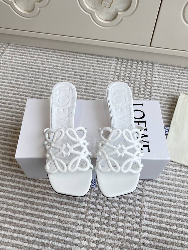 Loewe 25Ss Anagram Summer Limited Edition New Arrival Open-Toe Cat-Heel Sandals.