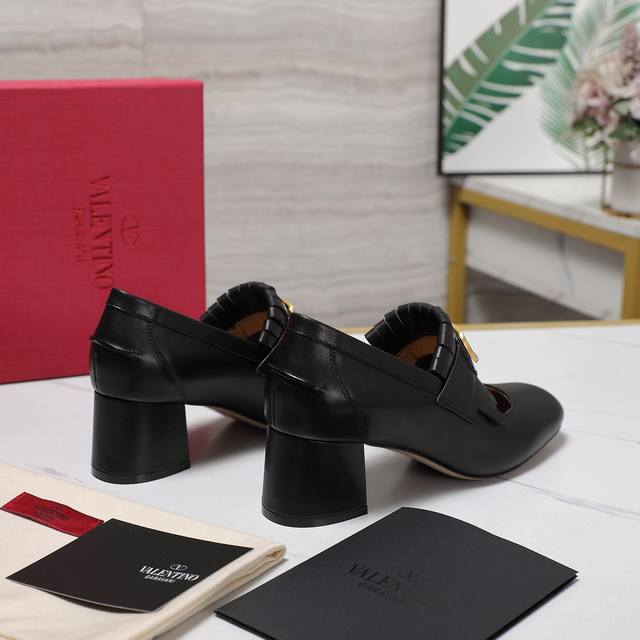 Factory Price P-Strap Loafers Valentin | Valentino 25Ss Spring/Summer New Fringe