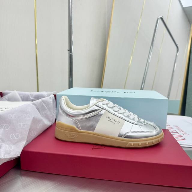 Valentino One Stud New Calfskin Lace-Up Sneakers.
