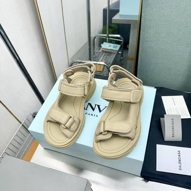 Leather-Faced Balenciaga New Tourist Series Parisian House Magic Tape Sandals Ru