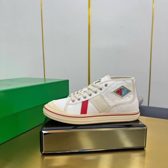 Bottega Veneta 2025 New Release Eliot Couple's Fashion Sports Shoes High-Top Can