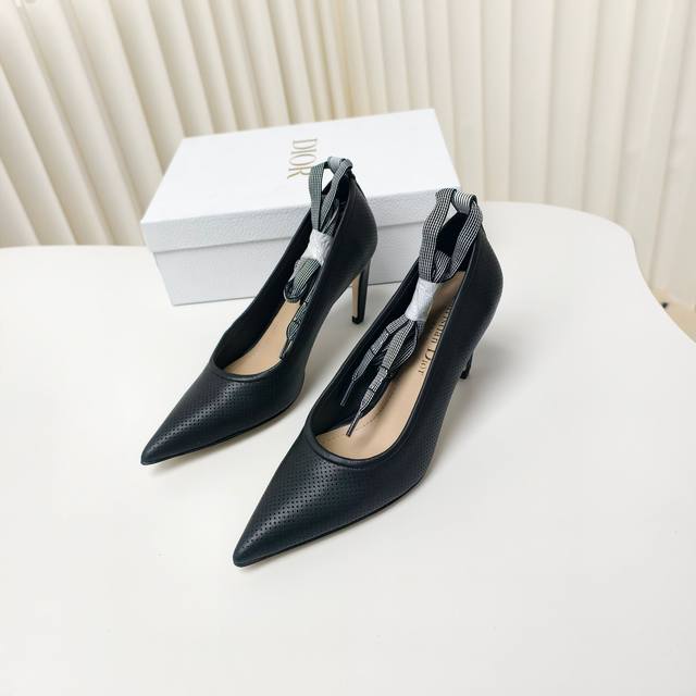 Factory Price: Pp Dior 2025 Spring/Summer New Flat-Heeled Pointed-Toe Shoes. Sim