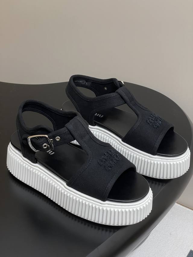 Miu Miu 2025 Spring/Summer New Arrival Platform Thick-Soled Canvas Simple Roman
