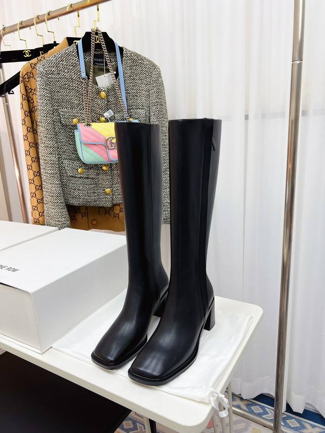 The Row 23Ss Fall/Winter New Square-Toe Long Boots The Row Has Never Faltered In