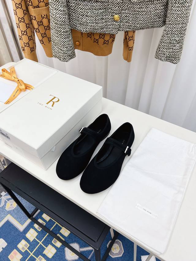 The Row Boh Me Leather Ballet Flats An Extremely Understated Yet Highly Sophisti