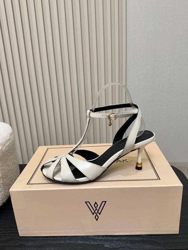 Vanda Novak Niche, Developed Over 3 Months, Unique Heel Design In The Shape Of A