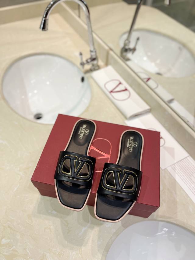 Valentino Garavani Vlogo Cut-Out Calfskin Slippers - Authentic Design - Focus On