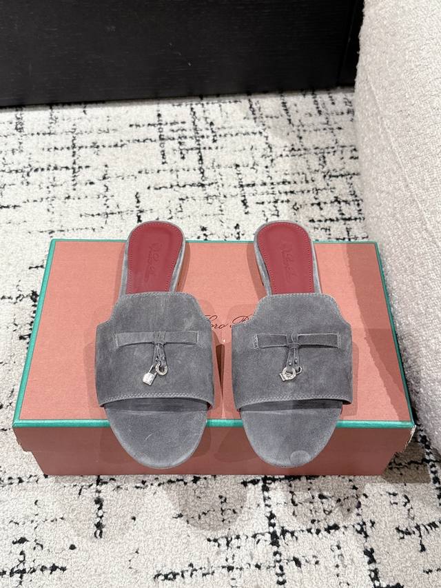 Top Version Loropiana L Spring/Summer Flat Heel Buckle Fringe Lady Sandals New C