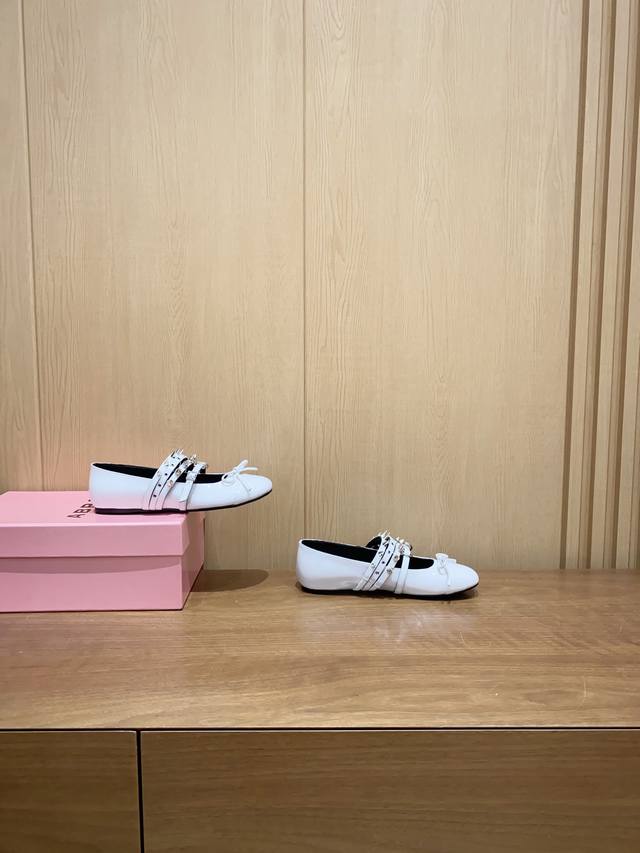 Spanish Abra Niche Fashion Brand 25Ss Spring/Summer New Arrival Studded Flat Bal