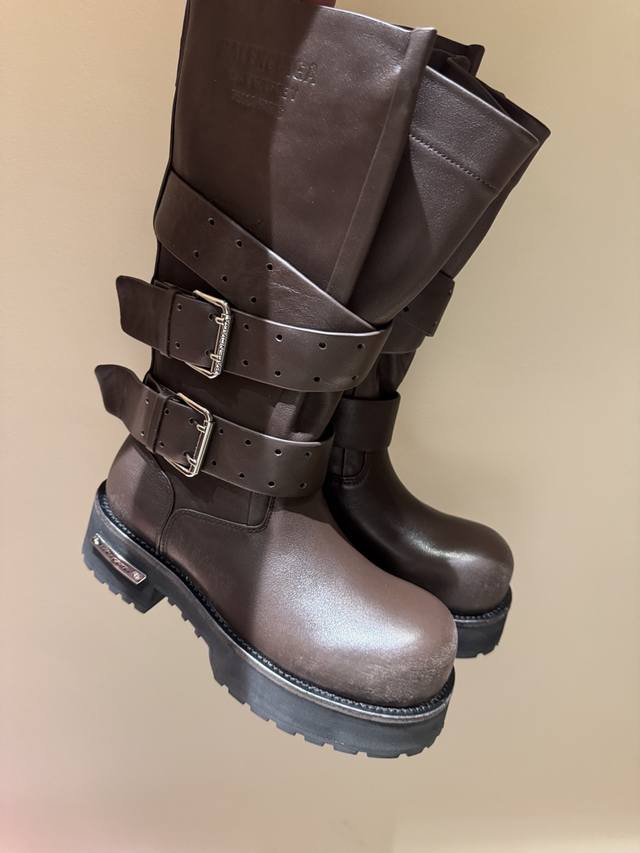 The Highly Anticipated Balenciaga Venom Boots Are Finally Here! Fashion Enthusia