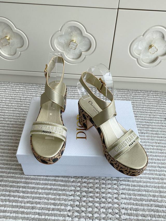 Dior 2025 Spring/Summer New Arrival Attitude Embroidered Cross-Strap Chunky Heel