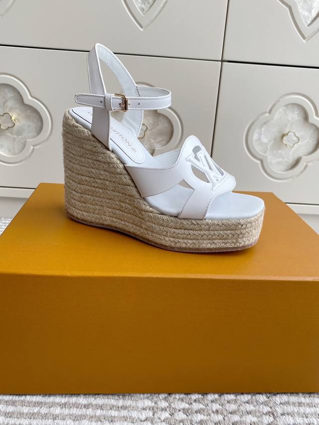 L&V Donkey House Lv Letter-Cutout Straw-Woven Wedge Sandals Top-Quality Craftsma