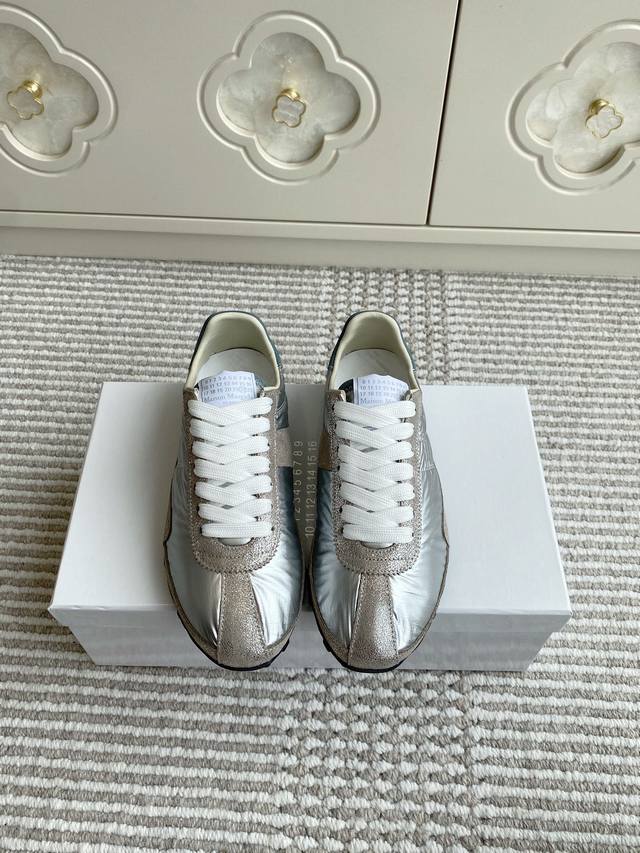 Mm6 Maison Martin Margiela 2025Ss Flat Lace-Up Retro Agend Training Shoes Sprint