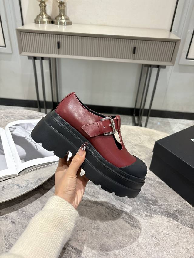 Alexander Wang 25Sw Dark Series Thick-Soled Large-Toe Leather Shoes, 5.5Cm Heel