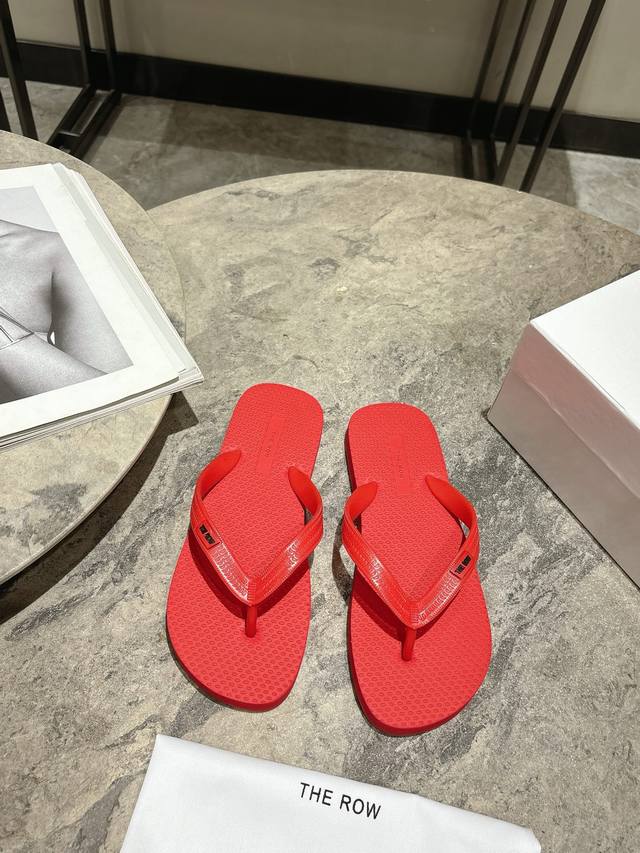 The Row Dune Thong Sandals Couple Set The Row's 2025 Early Spring Collection Sho