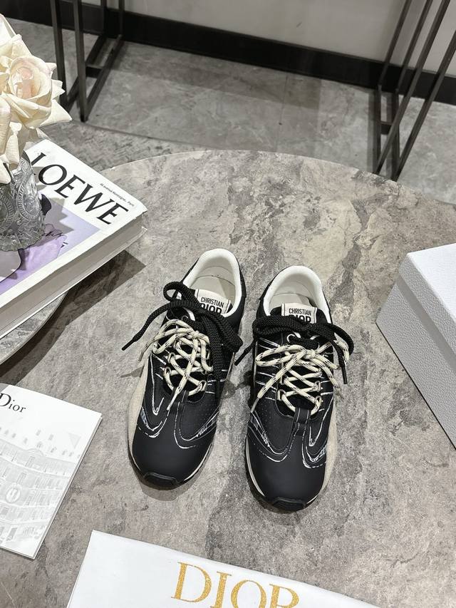 Couple's Edition Dior Spring/Summer Runway Model Graffiti Sketch Training Shoes,