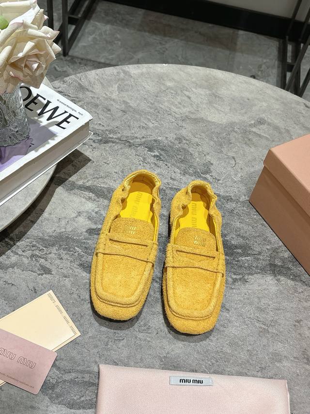 Miu Miu 25 Spring/Summer Paris Fashion Show New Arrival Retro Pleated Ballet Sho