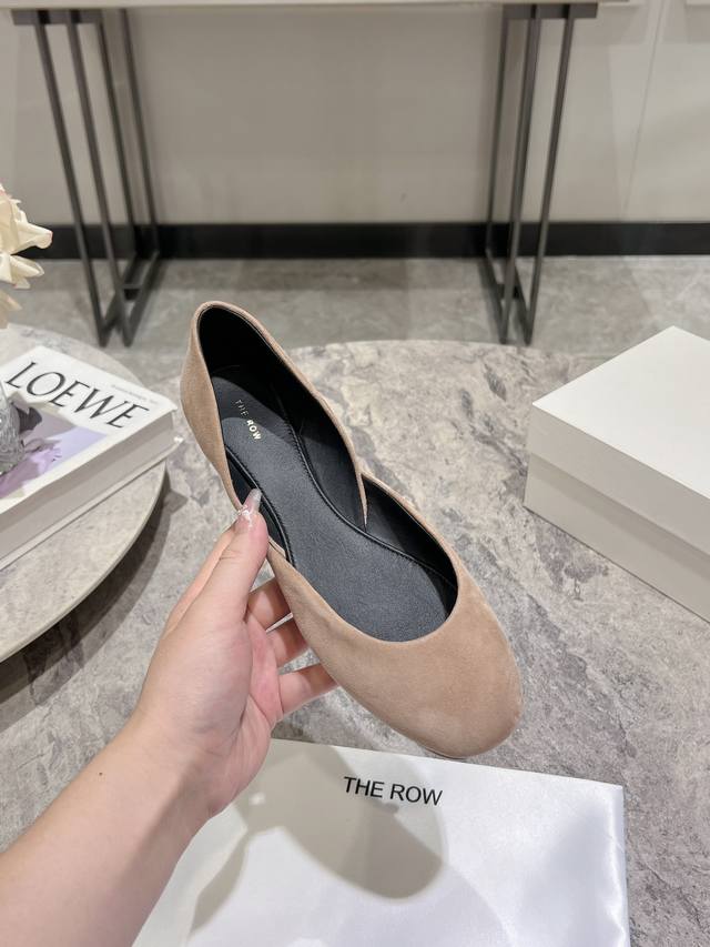 The Row Low-Top Flat Retro Mule Shoes. The Design Is So Gentle, Giving A Soft An