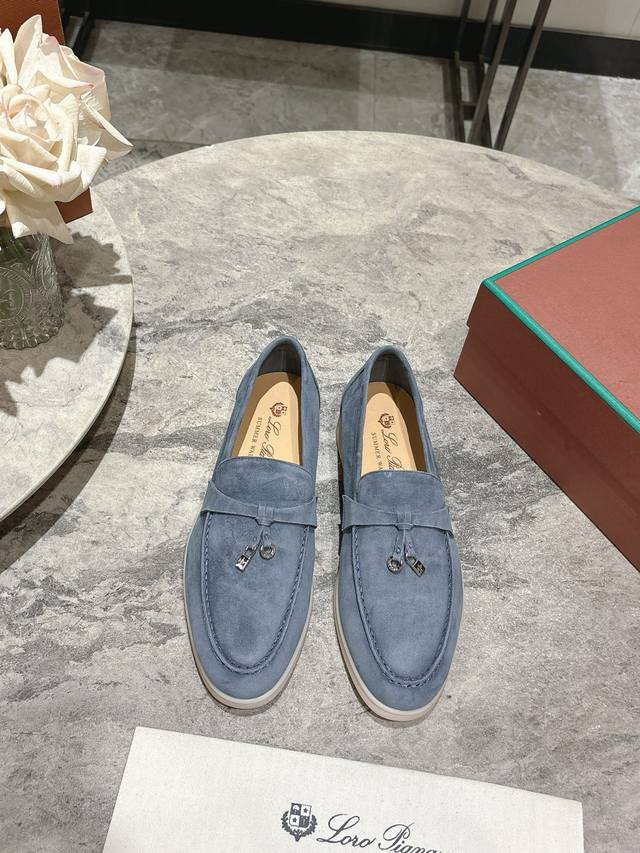 Single Shoe: Women's/Men's Size 10; Loro Piana Classic Bestseller, Dongguan Fact
