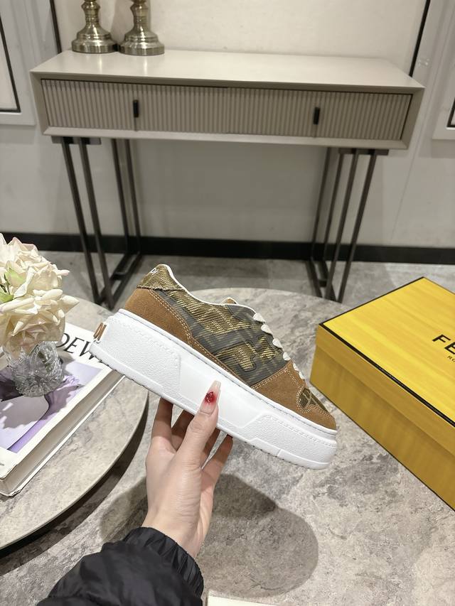 Women's Top Version Fendi Match 2025 New Thick-Soled Sports Sneakers, A Sports S