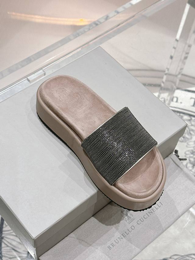 Top-Tier Version, Latest Classic Women's Thick-Soled Slipper Series, Export-Orie