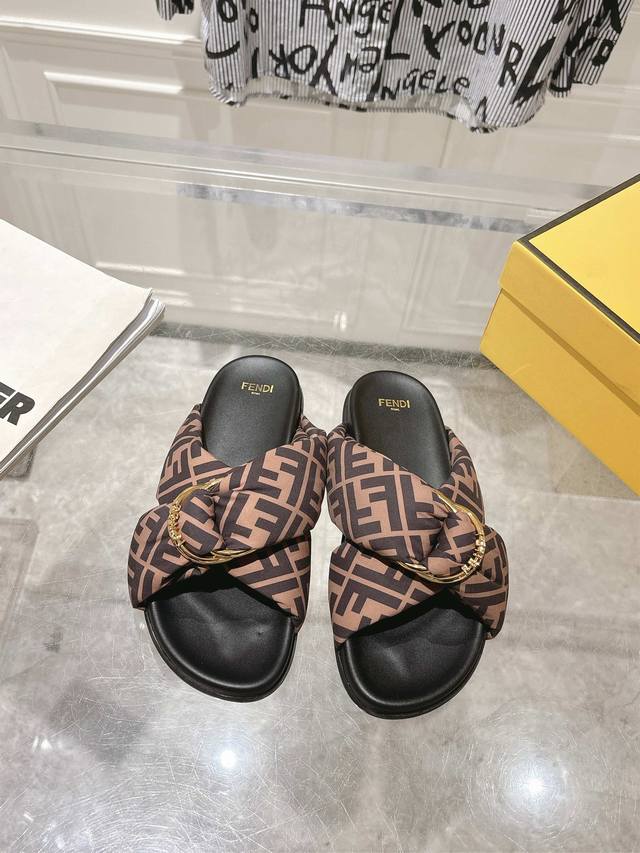 Fendi Latest Flat Sandal, The Entire Shoe Is Custom-Made With All Materials, Exc