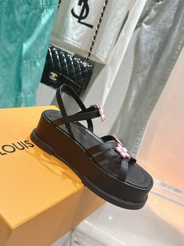 Donkey Brand New Maya Series Square-Toe Buckle Strap Sandals. This Maya Flatform