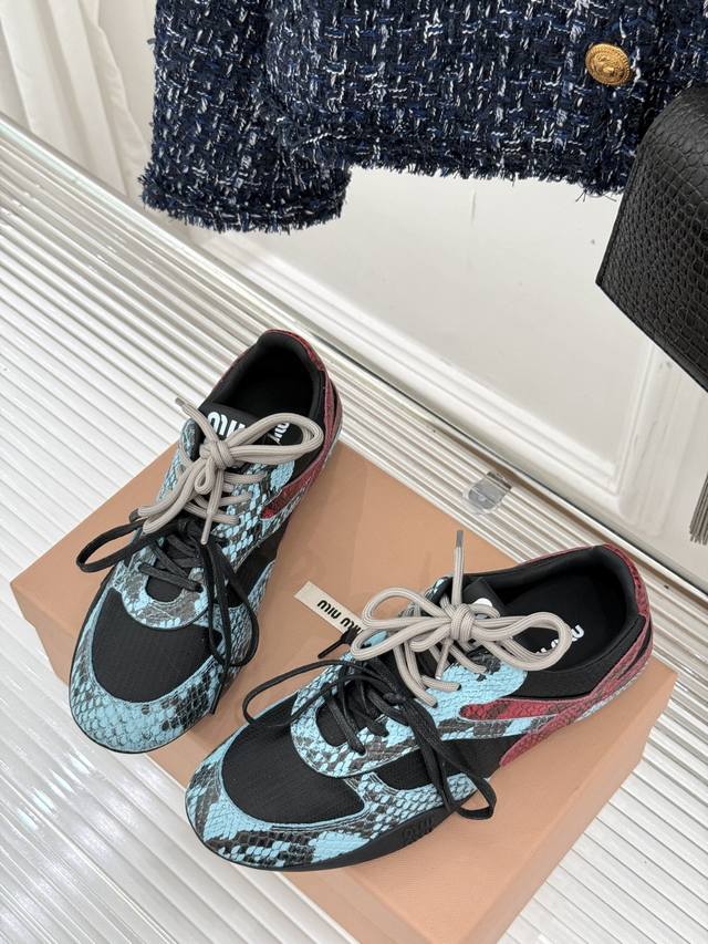 Miu Miu New Casual Sports Shoes. Fabric Matches The Original Zp, Thin And Transp