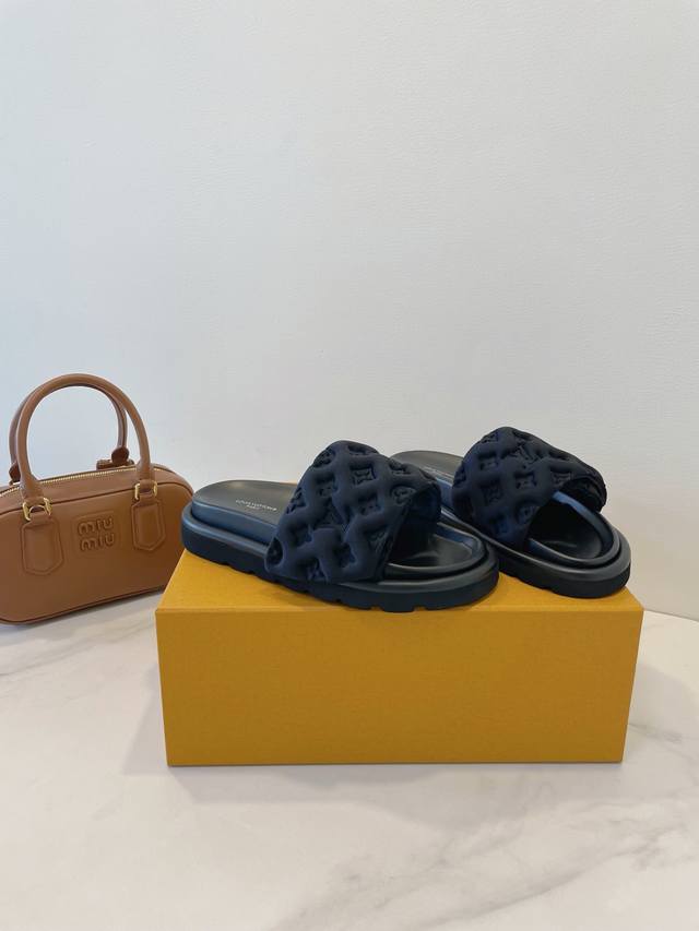Lv Louis Vuitton L-Shaped Monogram Embossed Print Classic Slippers. This Season'