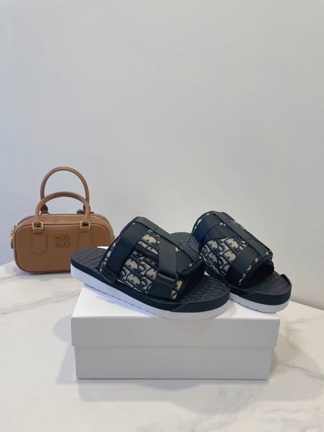 Dior 25Ss Beach Shoes Classic Parisian Embroidered Upper Versatile Colors 3Cm El