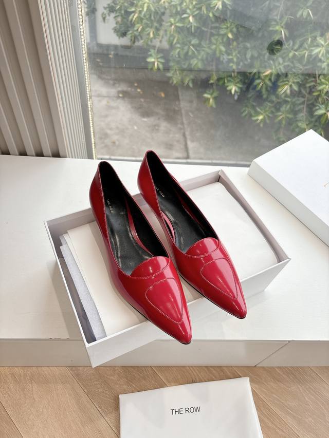 G077 As Seen, The Row Retro Elegant Cat-Heel Single-Strap Shoes Are A Favorite A