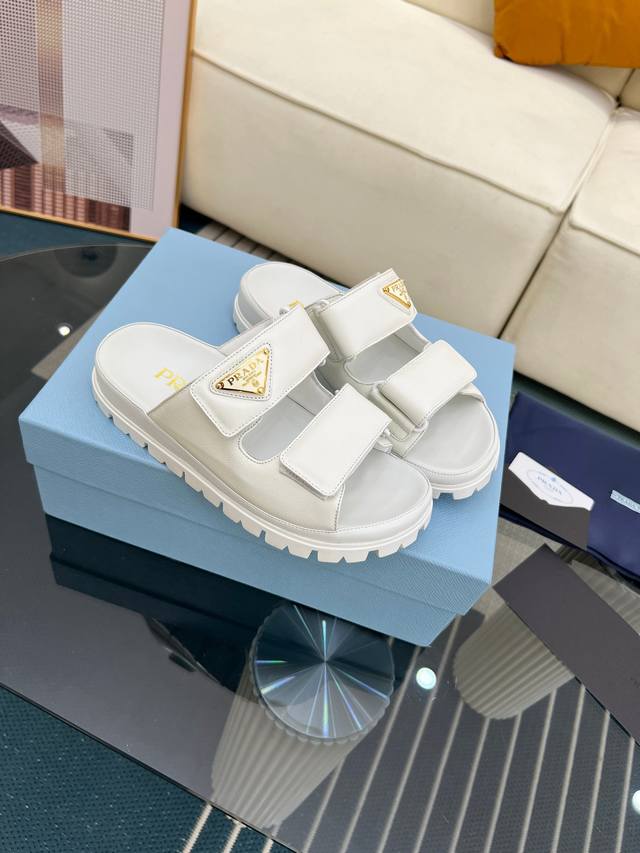 Prada Spring/Summer Runway New Sandal Series Classic Thick-Soled Sandals Mixed-L