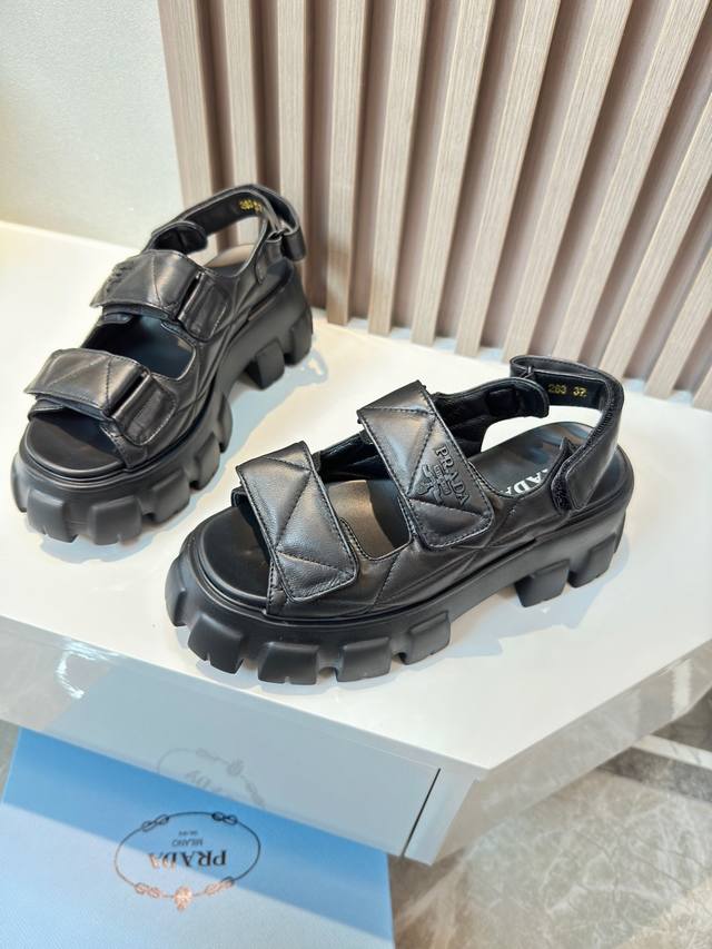 Prada Summer New Arrival Sandal Series Thick-Soled Sandals This Is A Must-Have F