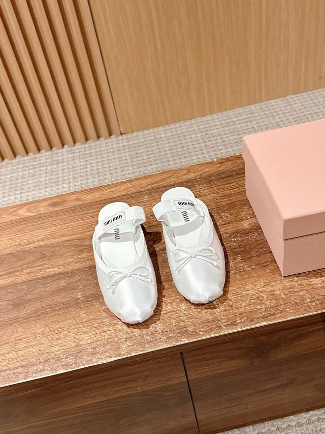 Top-Quality # Miu Miu French Fairy Ballet Half-Slip-On Shoes. The Bow Detail On