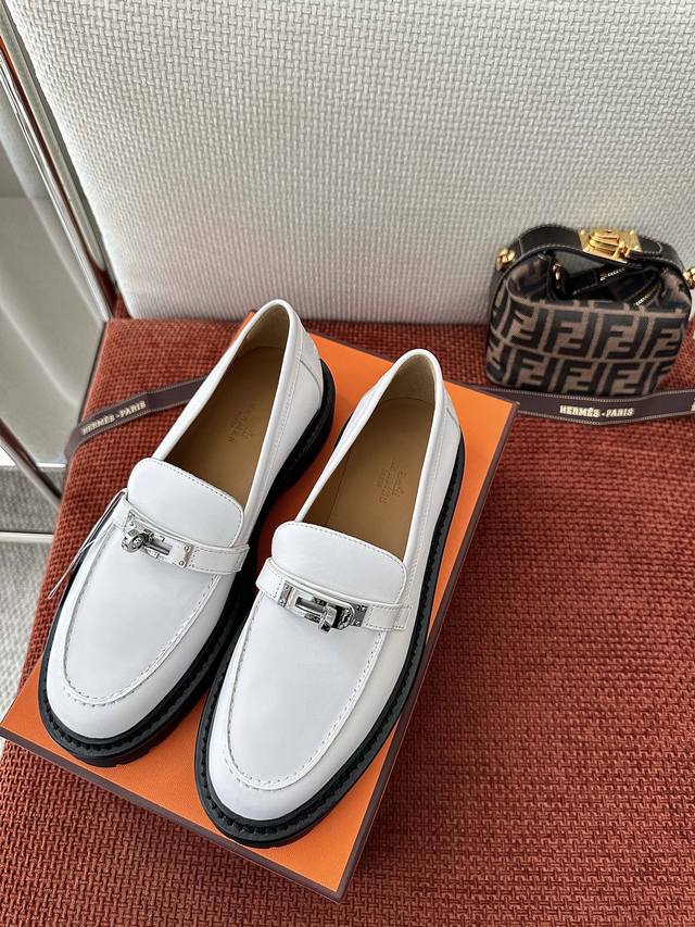 Made In Guangdong * New Lcone Kelly Buckle Loafer | Authentic Purchase, Resale G