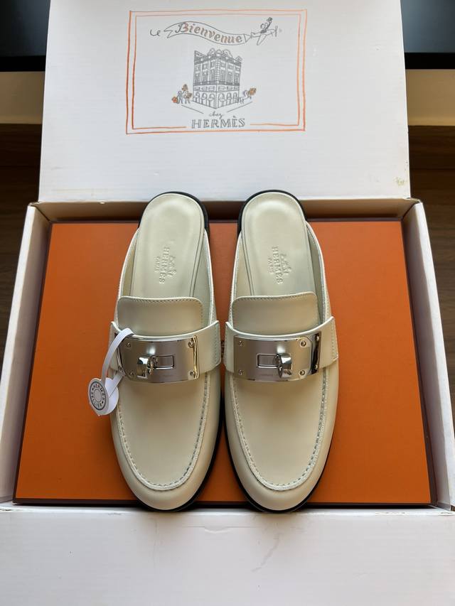 Made In Guangdong Herme* Roval Classic Fringe Loafer Black And White Fringe Herm