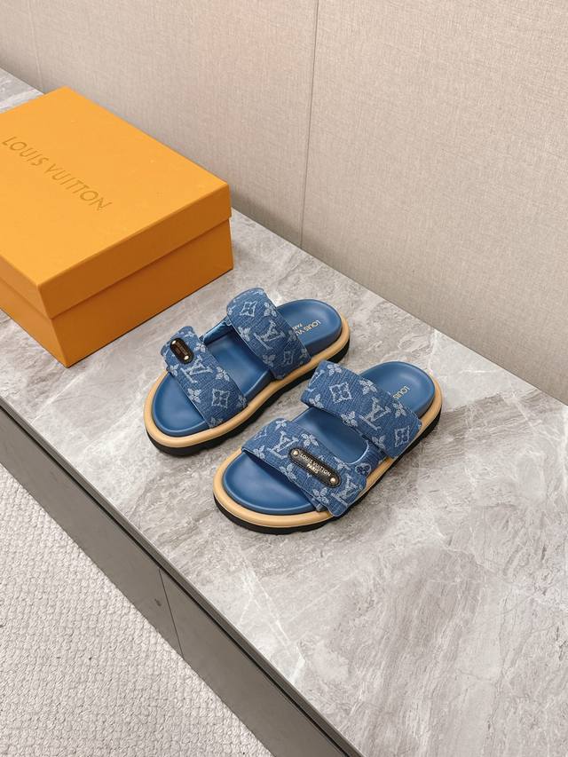 Louis Vuitton Slippers, Premium Quality! High-End Feel! A Must-Have For Fashion
