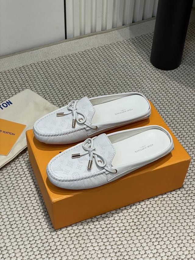 Top-Quality Louis Vuitton New Butterfly Bow Flat Embossed Perforated Half-Slip S