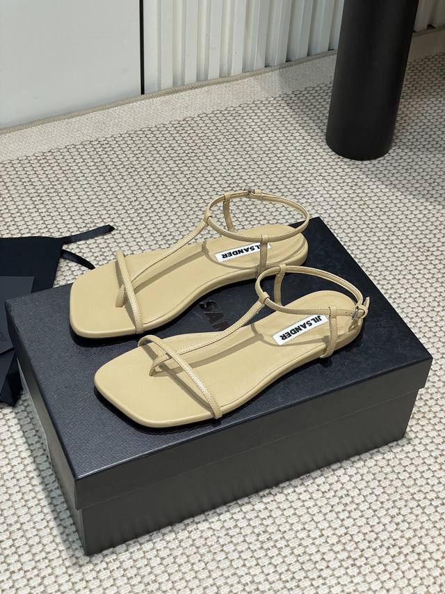 Niche Fashion Brand Jilsander 2025 Spring/Summer New Simple Strap Square-Toe Fla
