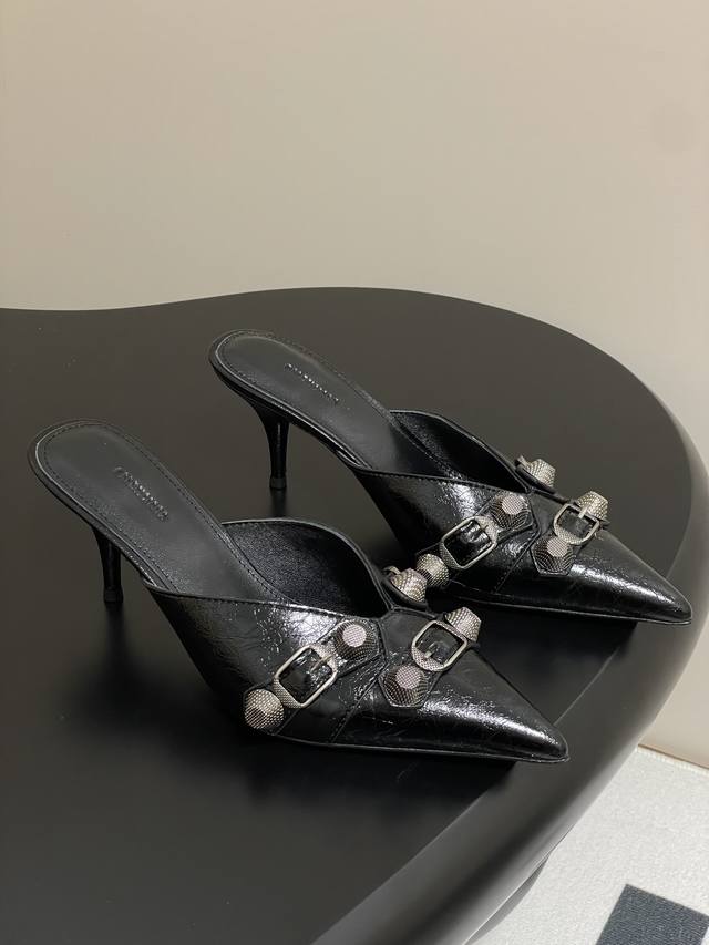 25Ss Spring/Summer New Arrival Balenciaga Pointed-Toe Metal Stud Motorcycle Punk