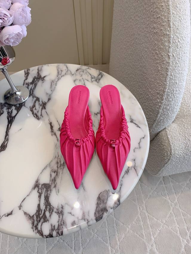 Slippers, Single Shoe Balenciaga* Pleated Lambskin High-Heeled Shoes. Bold Color