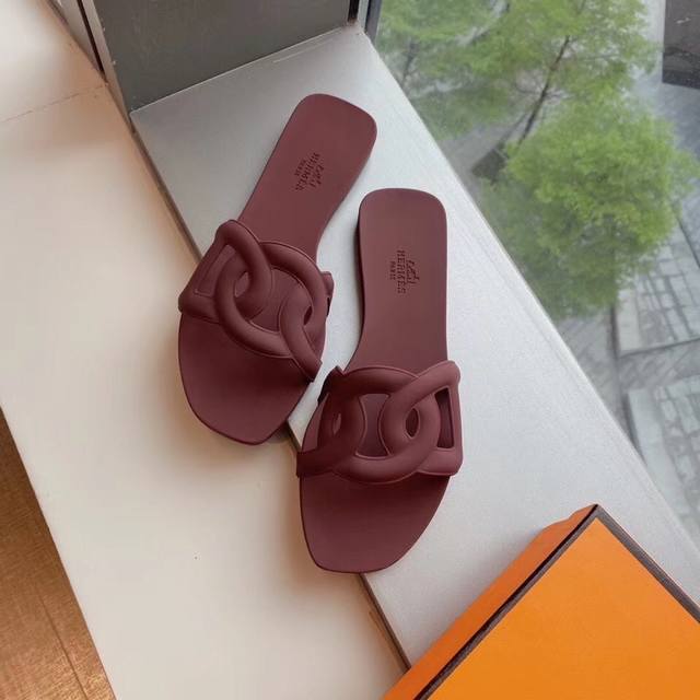 Flash Sale Price: Herm S New Pig Nose Jelly Sandals, One-Piece Molded Rubber Fli