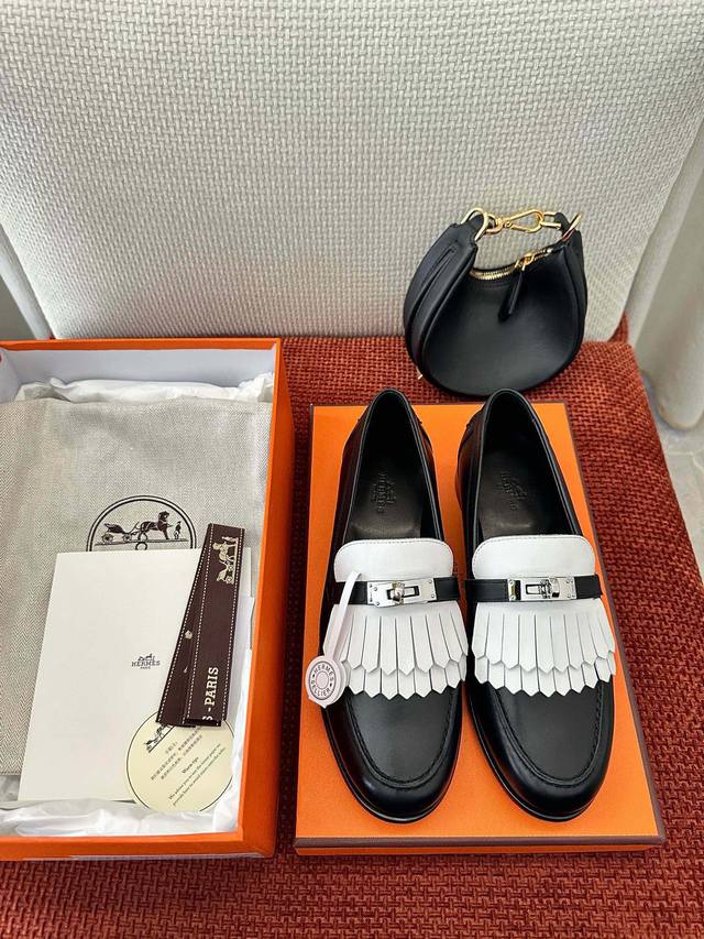 Plane Box 10Th Edition * Destin Fringe Loafers | Authentic Purchase, Resale Grad