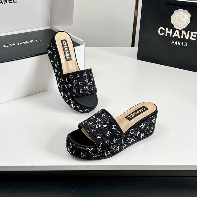 Factory-Made, Real-Life Photos Are Stunning! Chanel 2025 New-Style Woolen Crysta