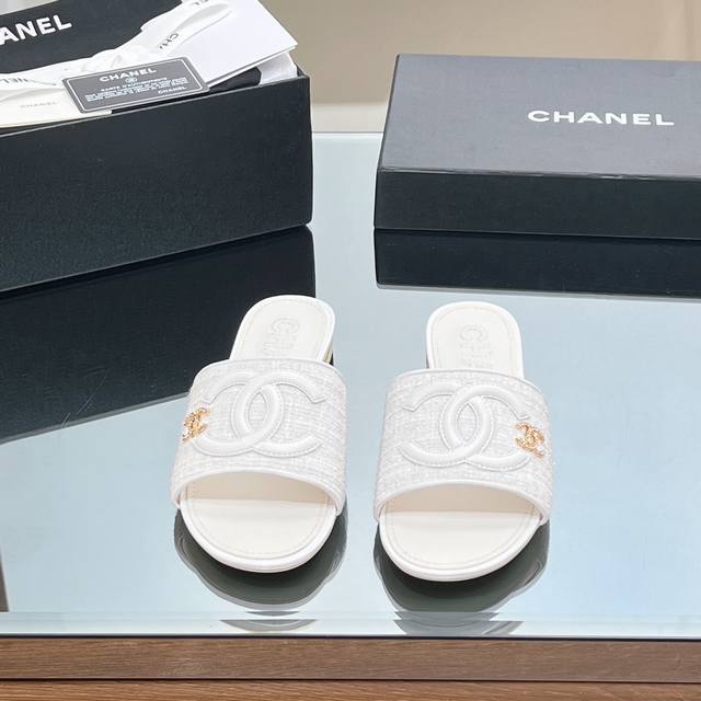 Featured Item Top-Quality! Spring/Summer New Arrival! Chanel Classic Flat Sandal