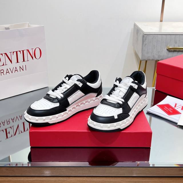 Top-Tier Resale Version, Bulk Orders Only, No Price Negotiation. Couple's Editio