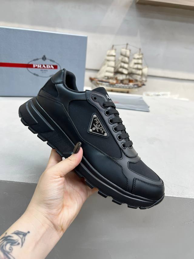 Factory Price Pp: Prada Top Version: Official 1.1 Flagship Store Bestseller Men'