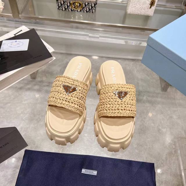 Factory Price: Prada's Latest Model. Upper: Original Custom-Made Raffia. Lining: