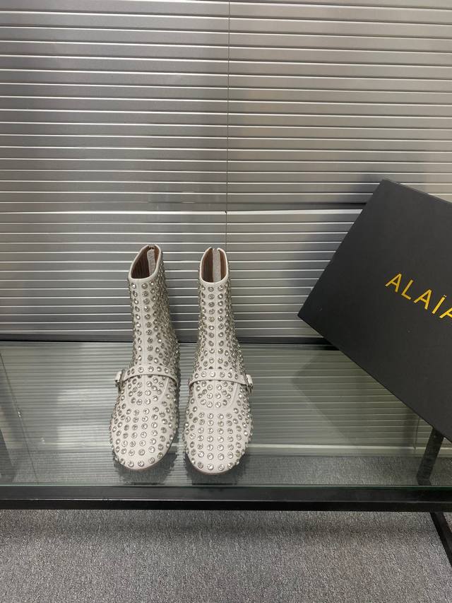 Factory-Made Alaia Runway-Inspired Flat Ankle Boots! Sweet And Edgy Ballet Style